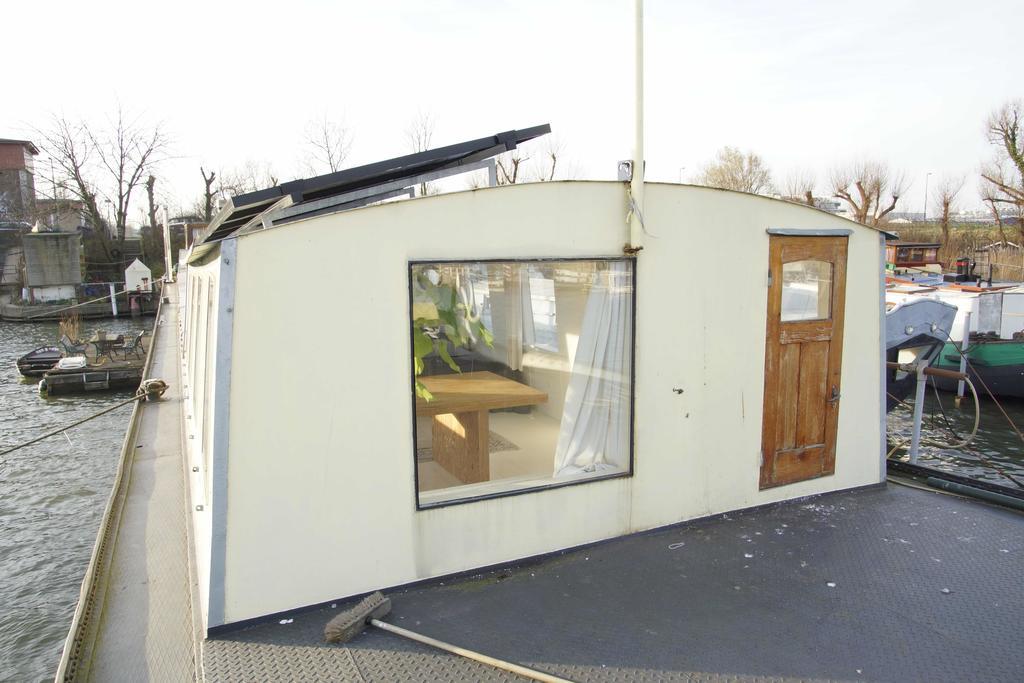 The Island Houseboat Bed and Breakfast Amsterdam Esterno foto