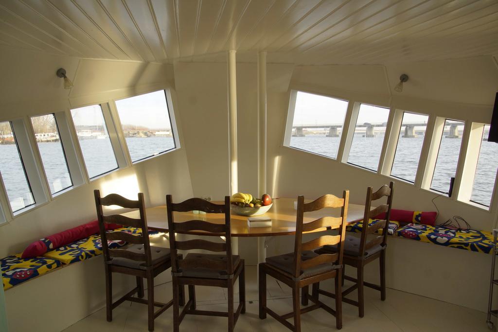 The Island Houseboat Bed and Breakfast Amsterdam Esterno foto