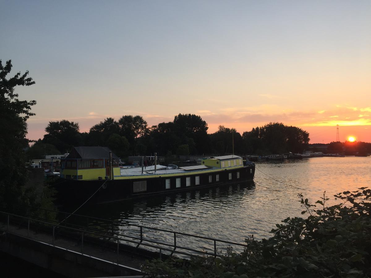 The Island Houseboat Bed and Breakfast Amsterdam Esterno foto